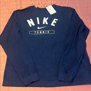 Nike Men’s Navy Blue Tennis Graphic Long Sleeve Shirt Size Large NWT